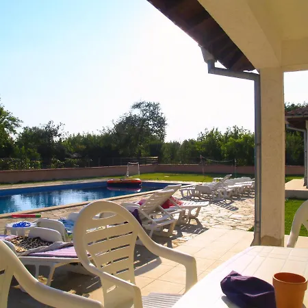 брендън и дезмънд - до балчик - Brendon And Desmond - Near Balchik Hébergement de vacances Sokolovo